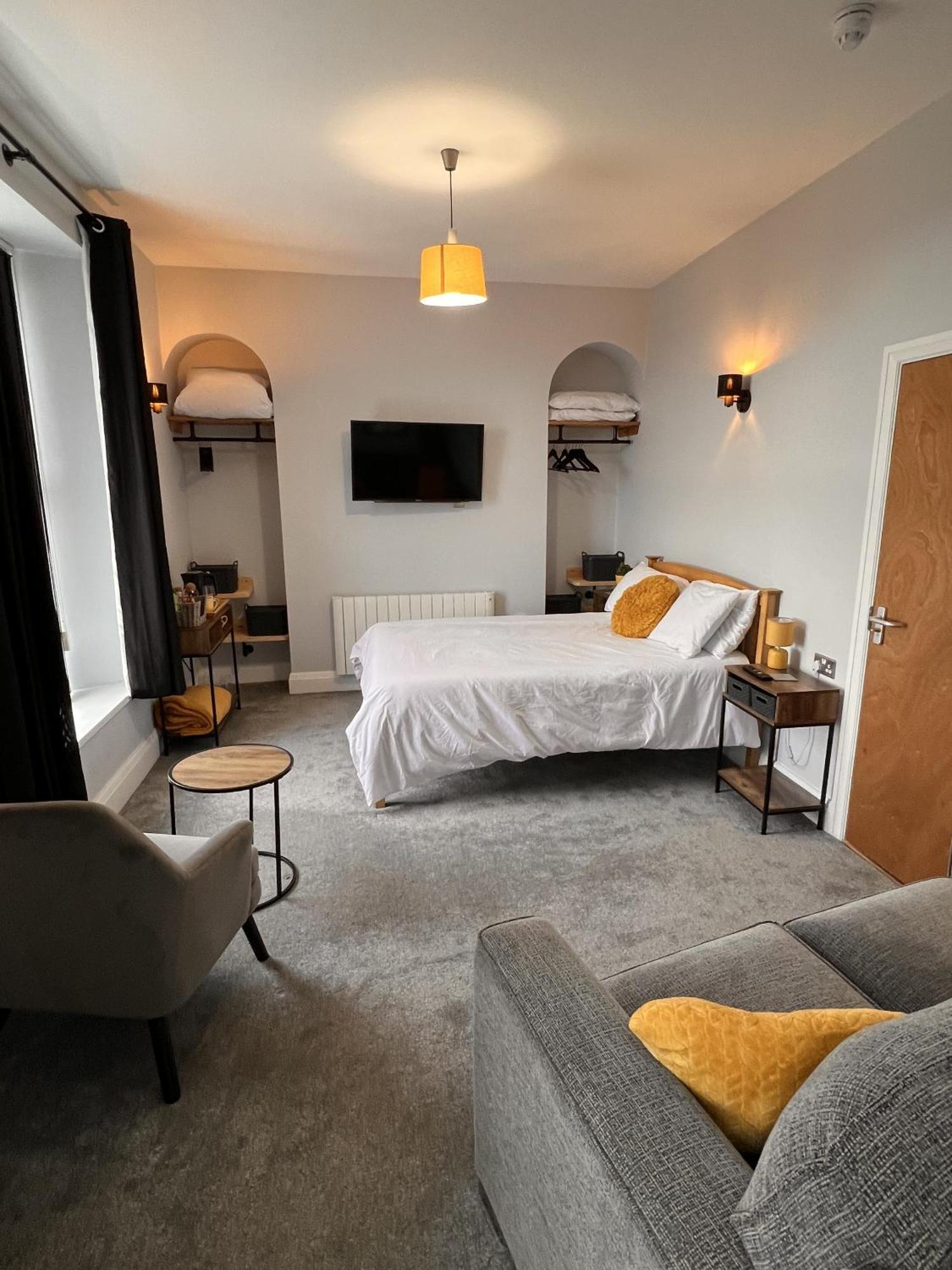 Hoopers Sandy Beach Guest Rooms سوانسي الغرفة الصورة