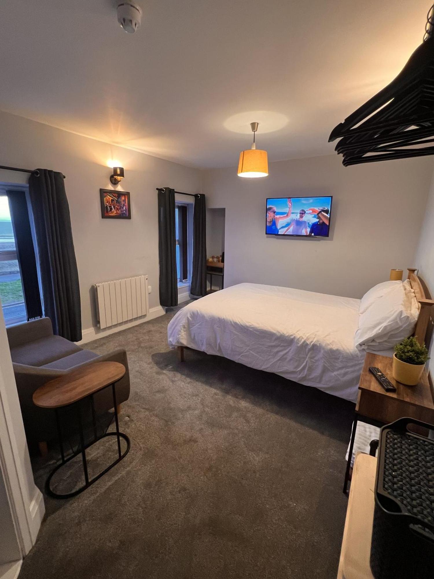 Hoopers Sandy Beach Guest Rooms سوانسي المظهر الخارجي الصورة